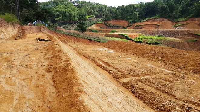phí khởi kiện tranh chấp đất