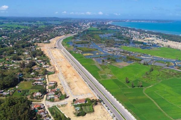 công trình lấn chiếm đất
