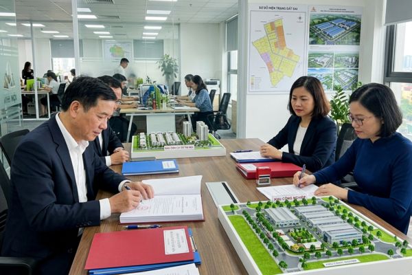 Ủy quyền quản lý đất giữa công ty mẹ và công ty con