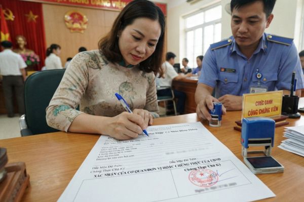 Chứng thực chữ ký trên đơn xin xác nhận thu nhập cá nhân hàng tháng
