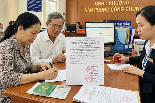 Chứng thực chữ ký trên giấy ủy quyền làm thủ tục sang tên sổ đỏ